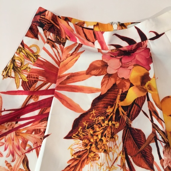 Cameo the label stepping stone skirt tropic NWT M - Picture 2 of 5